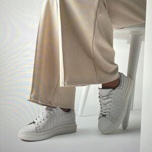 Saint + Sofia white sneakers size41/10  never worn.